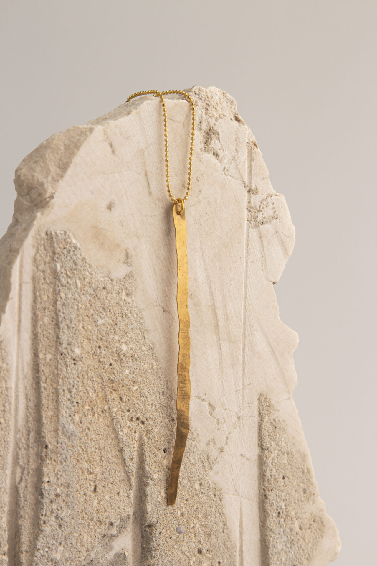 Thin strip Gold-Plated necklace.