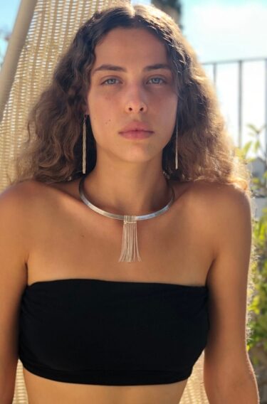 instagram-model-img3-mobile